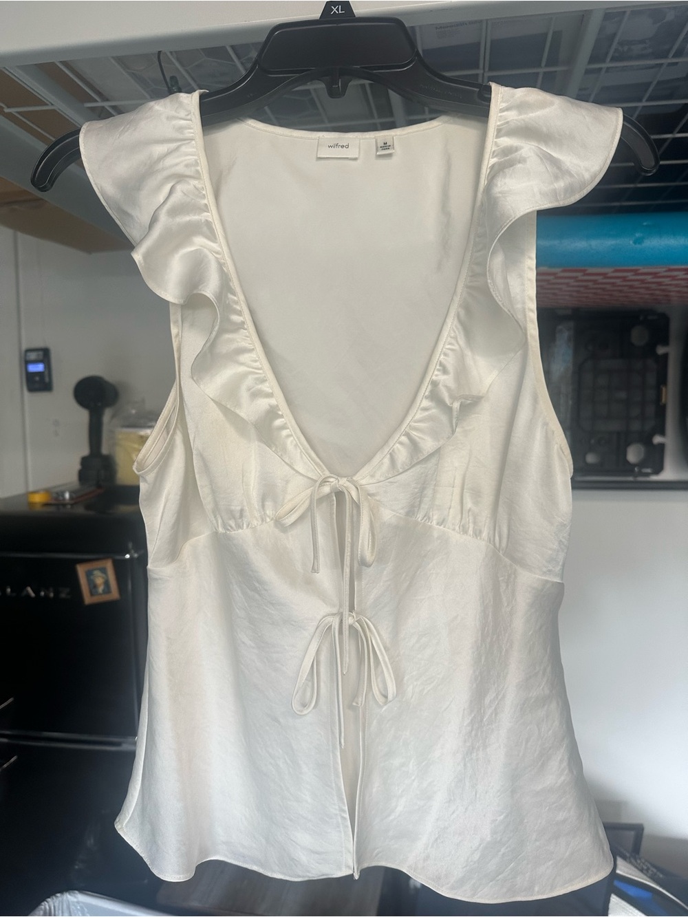 Aritzia Wilfred White 100% silk Ruffle Tie-Front Chemise Top